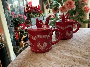 Set Of 2 Temp-Tations Mugs Doodle Doo Red Rooster Mug Spoon Lid Soup Cup 20oz - Picture 1 of 7