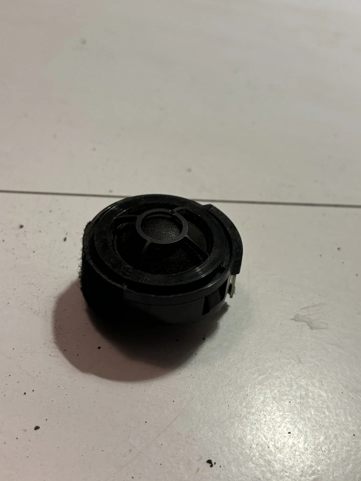 Audi A4 B6 8E0 035 388 hiss tweeter horn loudspeaker - Photo 1/2