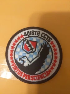 USAF 4018th Combat Crew Training Squadron 3 1/4 x 3 1/4 pulgadas - Imagen 1 de 4