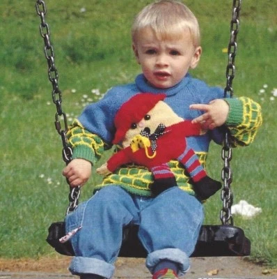 Baby Boys Sweater and Toy Humpty Dumpty Knitting Pattern DK 18-28" 1018 - Image 1 of 4