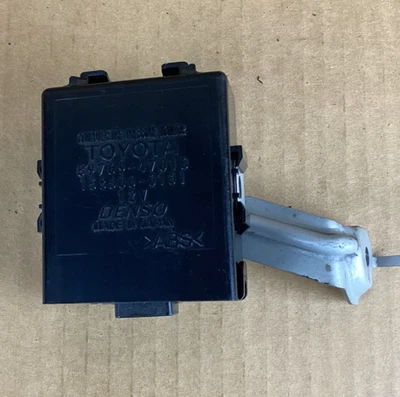 Модуль приемника давления в шинах Toyota Prius 2004-2009 годов выпуска 89760-47010 от оригинального производителя - Изображение 1 из 4