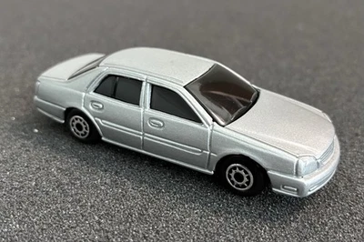Maisto 2000 Cadillac DeVille DTS Silver Metal Flake RARE Diecast Car 1:64 - Image 1 of 4