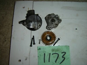  YAMAHA XT550 XT 550 OIL PUMP, GEAR AND STRAINER 1982 1983 - Picture 1 of 1