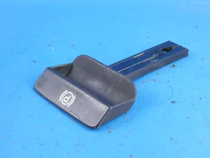 PORSCHE Cayenne S 955 9PA Handbremse Entriegelung Hebel Armaturenbrett links - Bild 1 von 3