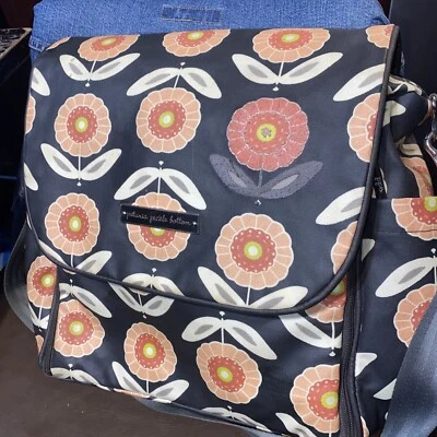 $210 Bolsa de Pañales PETUNIA PEPINILLO FONDO 'Boxy Glazed' FLORAL  Foto 1 de 4