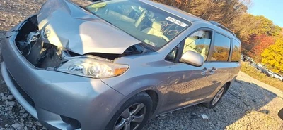 Toyota Sienna 2014 transmisión automática fabricante de equipos originales 151 k millas (LKQ ~ 438388652) Foto 1 de 4