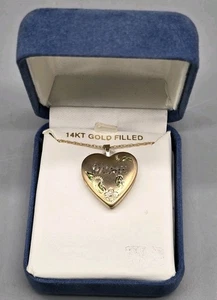 NOS Princess Pride Creations 14ktgf Gold Filled Mom Locket Vintage New - Picture 1 of 4