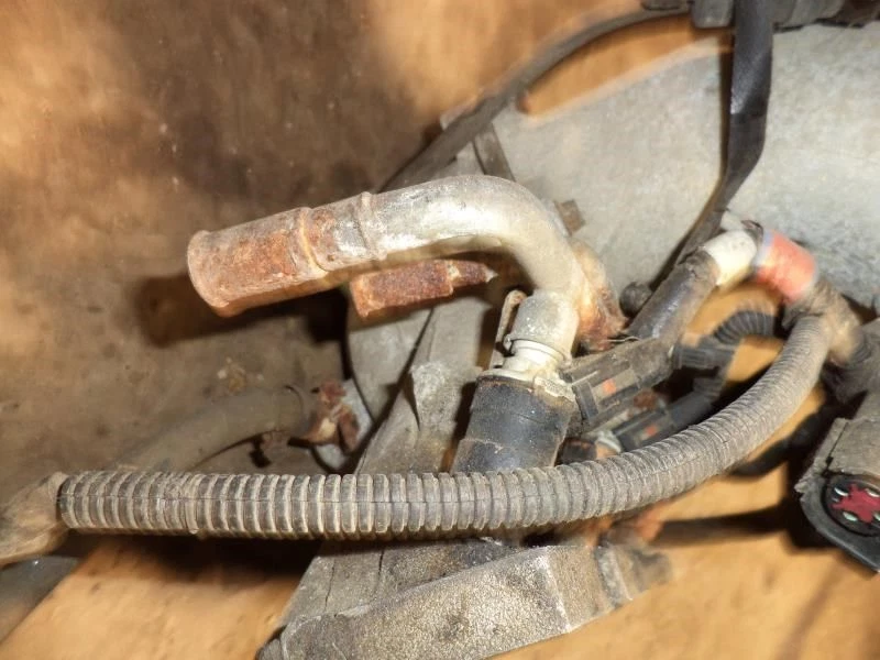 PIEZAS INYECCIÓN INYECTOR COMBUSTIBLE 6-300 49L SE ADAPTA 86-94 LINCOLN CONTINENTAL 10010 Foto 1 de 2