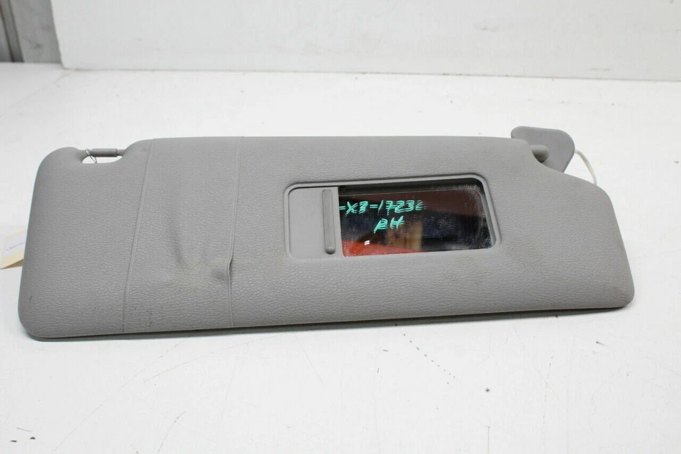 2007-2010 BMW X3 SUV Sun Visor Right OEM Used - Imagem 1 de 4