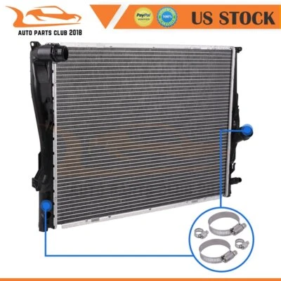 2882 Radiator For 2008-2013 BMW 128i 2008-2009 BMW 135i w/ Universal Hose Clamps Foto 1 de 4