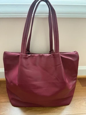 Bolso de Hombro Neiman Marcus Borgoña Nuevo Foto 1 de 4