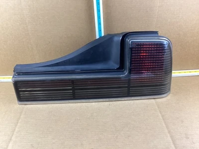 Luz trasera derecha del lado del pasajero Oldsmobile Delta 88 1990-1991 05975670 Foto 1 de 4