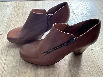 New Miz Mooz Soft Leather Side Zip  Hana Brandy Bootie Size 40 9 - 9.5 - Image 1 of 4