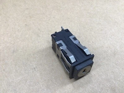 H9neywell AML27ABK2AA21BB 钥匙锁开关选择器(无钥匙)#4019L9IAC — 第 1/3 张图片