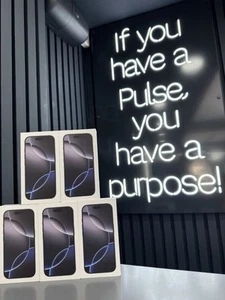 Apple iPhone 16 Pro - 128GB - Black Titanium (Unlocked) *BRAND NEW & SEALED* - Afbeelding 1 van 4