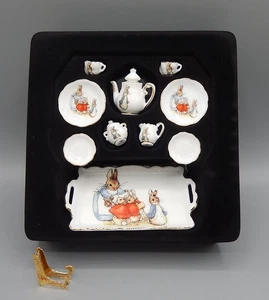 Reutter Porzellan Miniature Porcelain Peter Rabbit Teapot Tea Service Set 1:10 - Picture 1 of 10