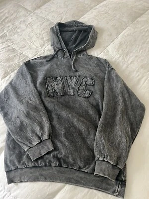 Moletom com capuz feminino BOOHOO NYC slogan lava tamanho grande preto P (EUA 4/UL 8) - Imagem 1 de 4