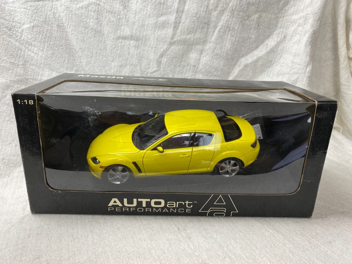 マツダ RX-82003 ライトニングイエロー 1/18オートアート マツダ RX-82003 ライトニングイエロー 1/18オートアート - メルカリ