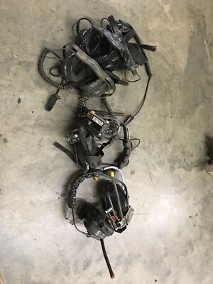 3 Motorola RMN4020B 6 Pin Noise Canceling & 2 Earmark HD-4 Headsets - Image 1 of 4