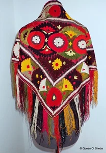 Uzbeko Tajiko Suzani Seda Bordado a Mano Textil Mantón Triángulo Vestido Parte De Colección - Imagen 1 de 15