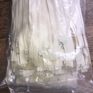 Lot of 100 29" YKK 886 Nylon #3 beige Slider Zipper Open End - Picture 1 of 3