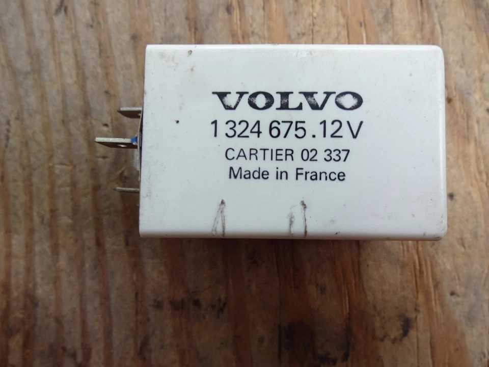  Реле таймера обогревателя кабины Volvo 240 260 740 760 1324675 - Изображение 1 из 4