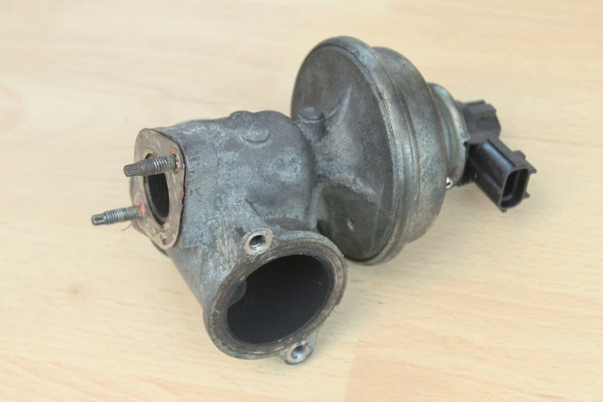 EXHAUST GAS RECIRCULATION / EGR VALVE - Jaguar X-Type 2.0 Diesel 2005-2009 - Image 1 of 1