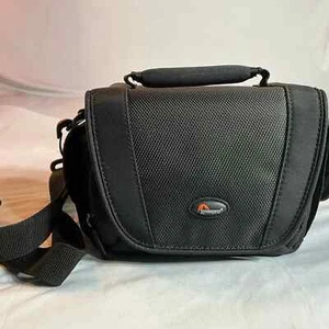 Borsa per fotocamera digitale compatta On the Go Lowepro maniglia regolabile portabilità - Foto 1 di 10