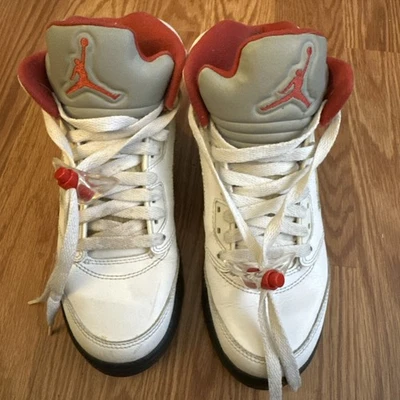 Nike Air Jordan 5 Retro GS Rojo Fuego Plata Lengua 440888-102 Talla 5Y Foto 1 de 4