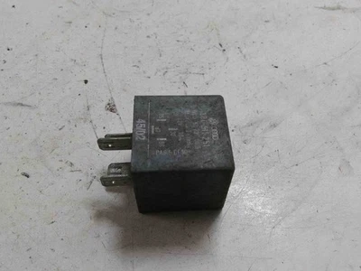 Relè VW PASSAT Variant B6 3C5 3B0911251 1.90 Diesel 81kw 1999 28385294 - Immagine 1 di 4