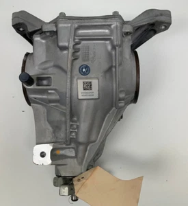 Mercedes-Benz Differential Hinterachsgetriebe Hinterachsmittelstück A2053501200 - Bild 1 von 6