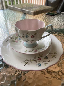 QUEEN ANNE ART DECO TRIO SET CUP & SAUCER &DESSERT PLATE PASTELS TWIGS 5207 - Picture 1 of 5
