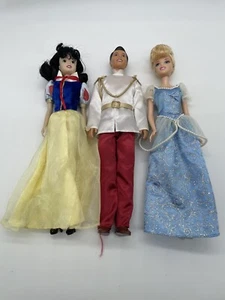 Disney Cinderella, Prinz bezaubernd, Schneewittchen klassische Puppen - Bild 1 von 20