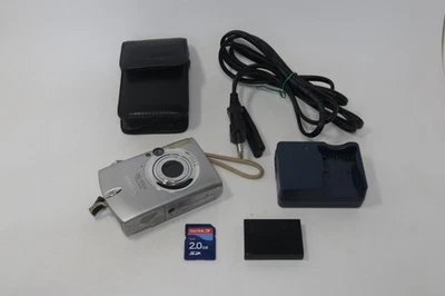 Canon IXUS 750 / PowerShot SD750 DIGITAL ELPH 7.1MP Digitalkamera - Silber - Bild 1 von 4