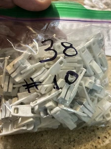 PK LARGE WHITE PLASTIC DOUBLE PULL ZIPPER SLIDE SET OF (38)New Old Stock - Bild 1 von 6