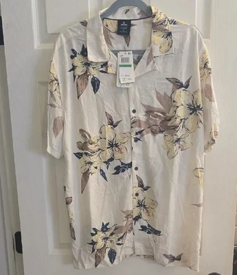 Camisa Rip Curl Manga Corta Hombre Crema Con Diseño Floral Grande Nueva Con Etiquetas Foto 1 de 4
