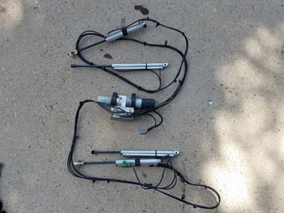 08-14 CHRYSLER SEBRING 200 SOFT TOP CONVERTIBLE HYDRAULIC PUMP LIFT CYLINDERS - Image 1 of 4