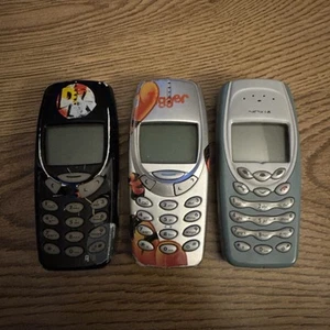 Three Nokia Mobile Phones , Spares Or Repair , Untested . - Afbeelding 1 van 2