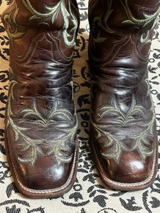 Damenstiefel Lucchese grüne Nähte bestickt Ranken Größe 8,5 eckige Zehenpartie - Bild 1 von 24