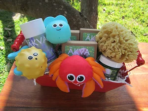 All Natural Organic Baby Bath Gift Basket - Picture 1 of 5