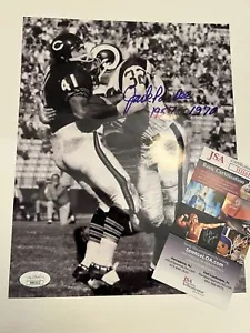 Foto 8x10 firmada por Jack Pardee de los Rams de Los Ángeles (CERTIFICADO DE AUTENTICIDAD JSA) abordando a Brian Piccolo - Imagen 1 de 4