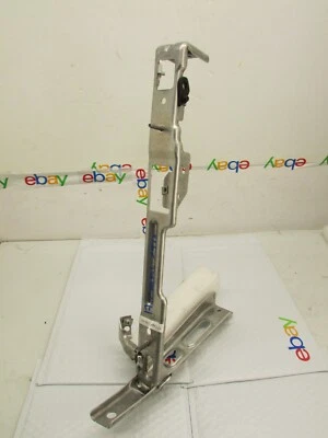 2016-2017 CADILLAC-CT6 INSTRUMENT DASH PANEL CENTER SUPPORT BRACKET OEM 22942419 - Image 1 of 4