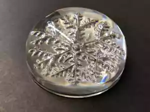 Bellissimo fermacarte fiocco di neve natalizio invernale vero piombo cristallo vetro 24% - Foto 1 di 5