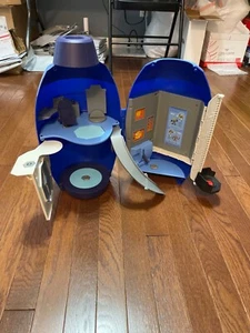 Mega Man Fully Charged Mega Buster Lab Transforming Playset Very Cool INCOMPLETE - Picture 1 of 6
