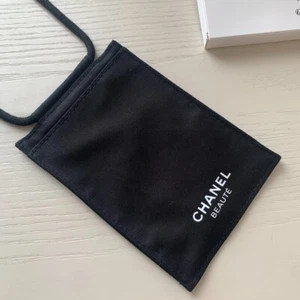 New Chanel Beaute 2024 GWP phone case/phone pouch - Picture 1 of 13
