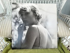Taylor Swift - Folklore "Meet Me Behind The Mall" - 2xLP US Ltd Edn Grey Vinyl - Picture 1 of 4