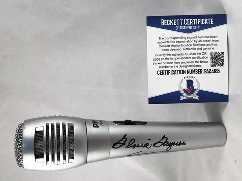 Gloria Gaynor Signed Microphone Beckett BAS COA Cover