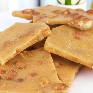 Michele's Pantry Peanut Brittle, 2 lb  - Imagen 1 de 10