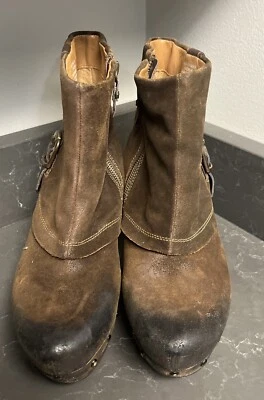 Earthies Lacarne Brown Oily Leather Bootie. Sise 10 - Image 1 of 4