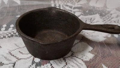 Vintage Small Cast Iron  Salesman Sample Mini Fry Pan Skillet  (rough casting). - Image 1 of 4